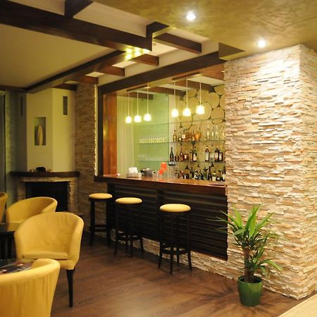 Hotel Casa Freya Buşteni Esterno foto