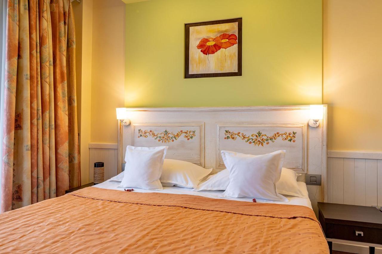 Hotel Casa Freya Buşteni Esterno foto