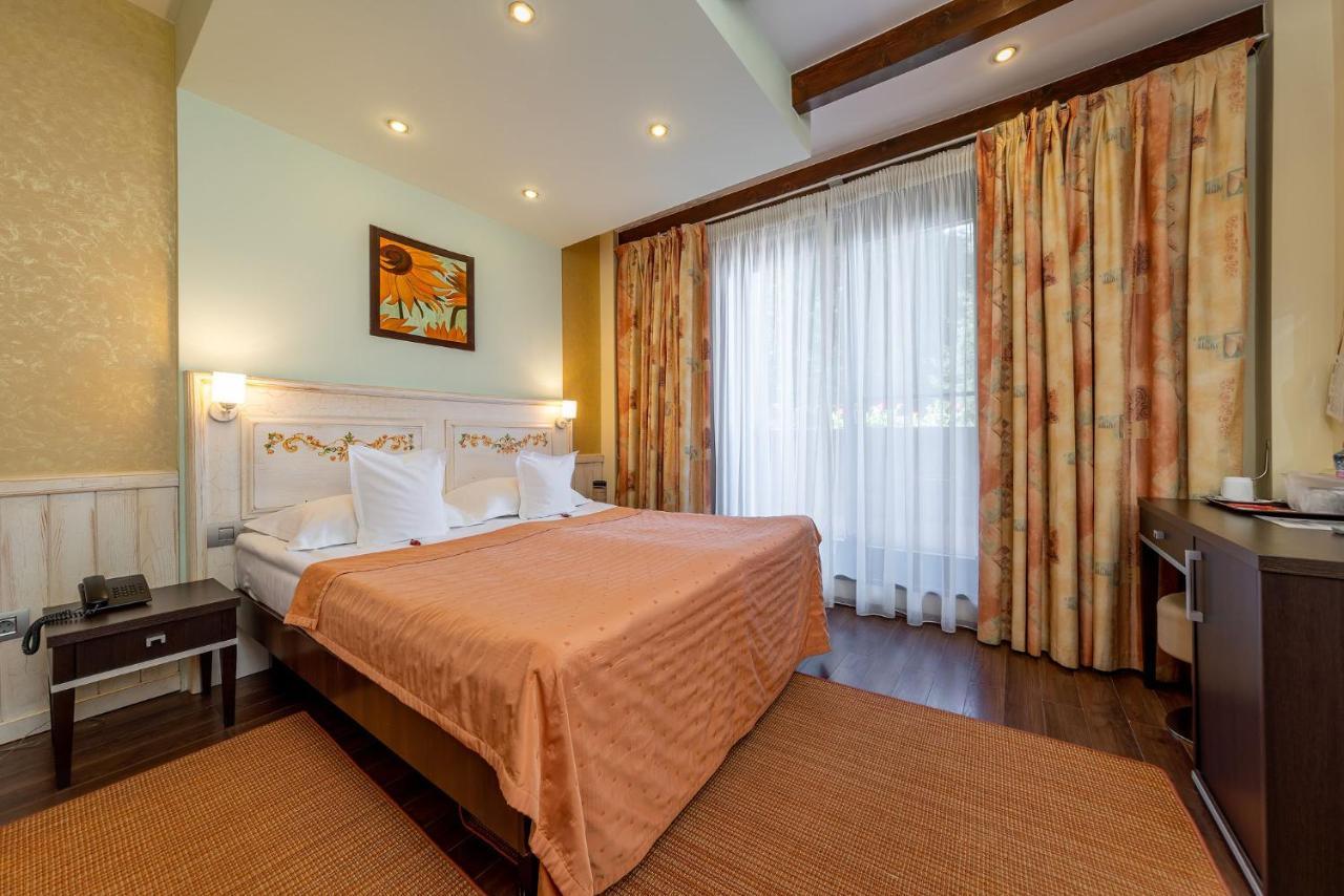 Hotel Casa Freya Buşteni Esterno foto