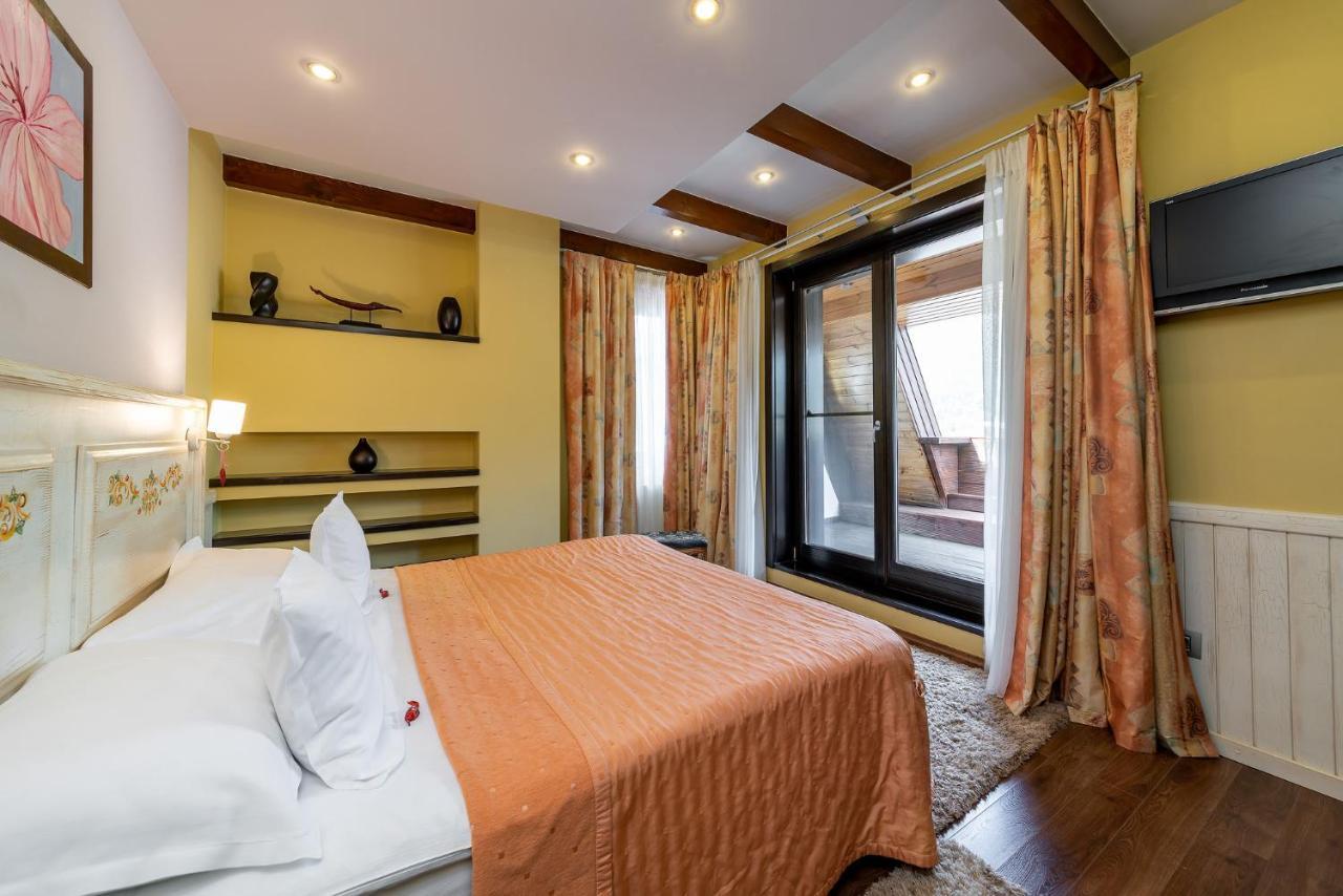 Hotel Casa Freya Buşteni Esterno foto