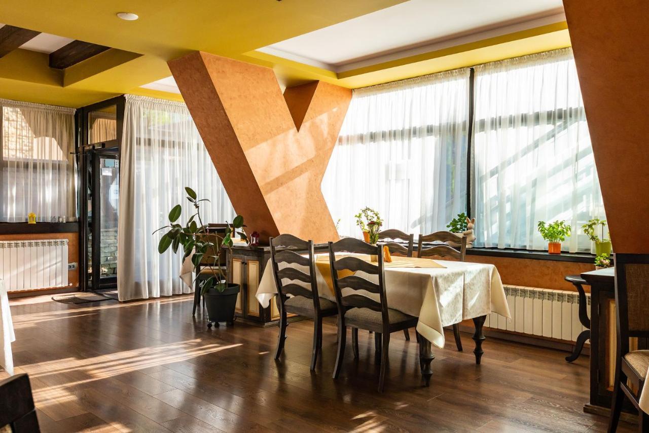 Hotel Casa Freya Buşteni Esterno foto