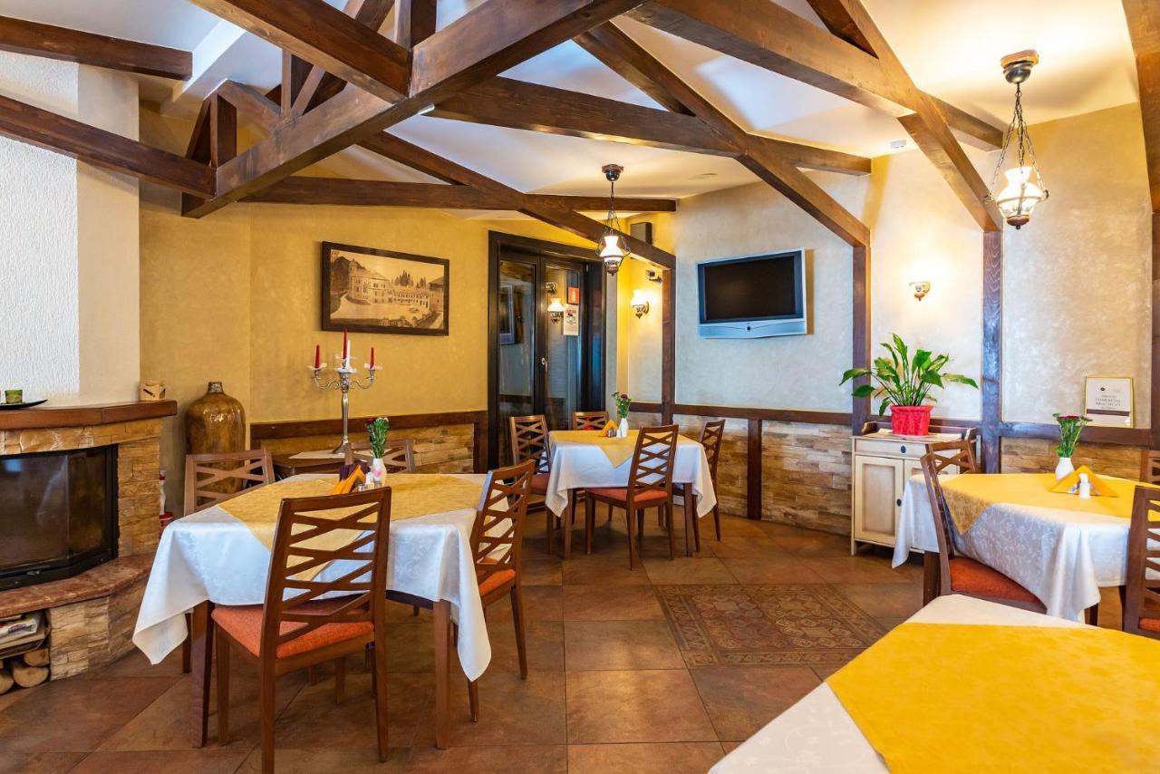 Hotel Casa Freya Buşteni Esterno foto