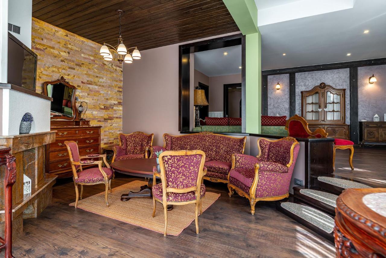 Hotel Casa Freya Buşteni Esterno foto