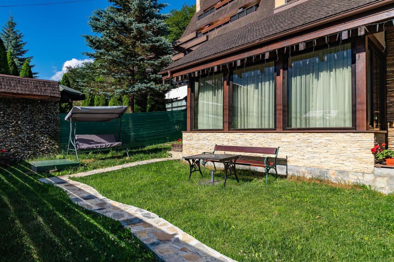 Hotel Casa Freya Buşteni Esterno foto