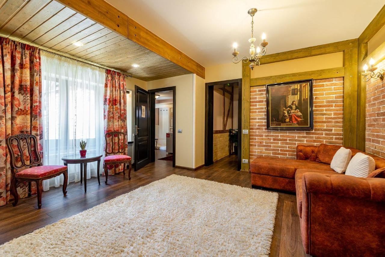 Hotel Casa Freya Buşteni Esterno foto