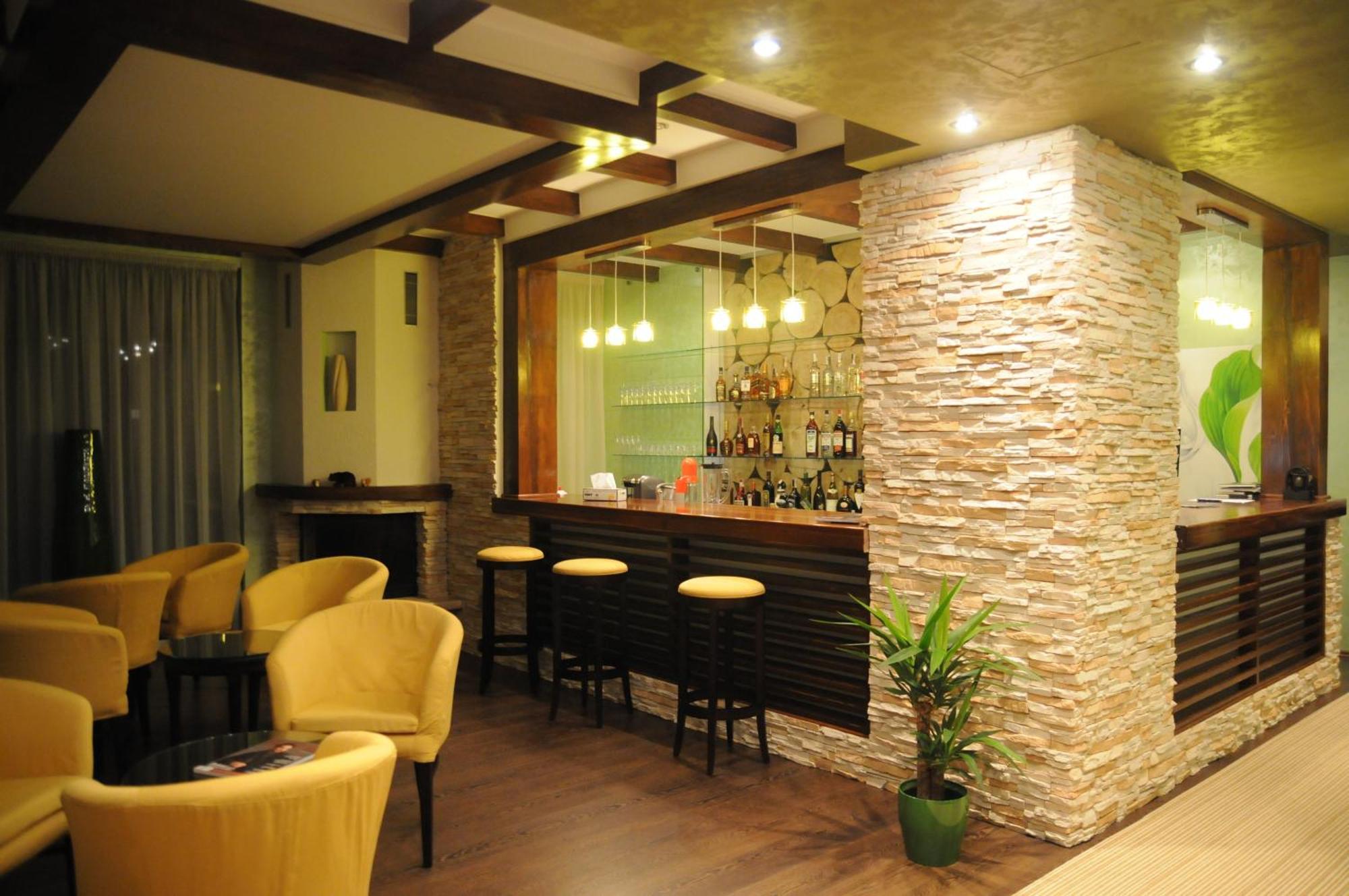 Hotel Casa Freya Buşteni Esterno foto